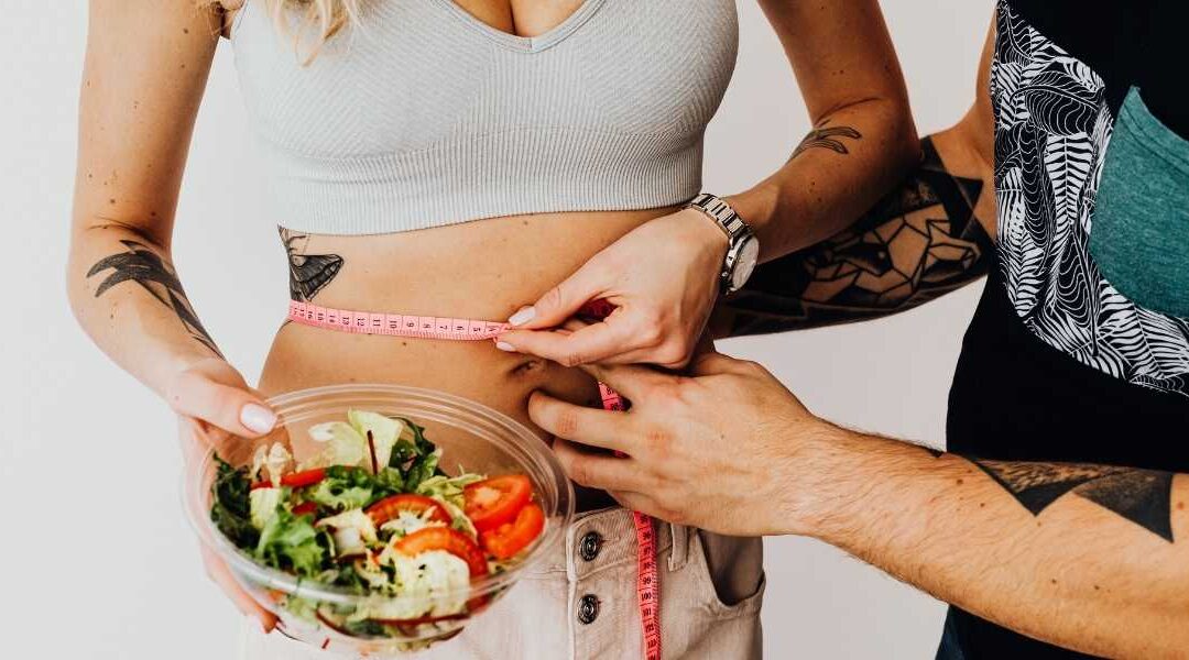 Déficit calorique définition : pourquoi est-ce essentiel pour perdre du poids ?