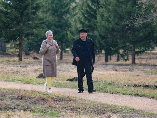 Pourquoi les parcs deviennent indispensables aux seniors